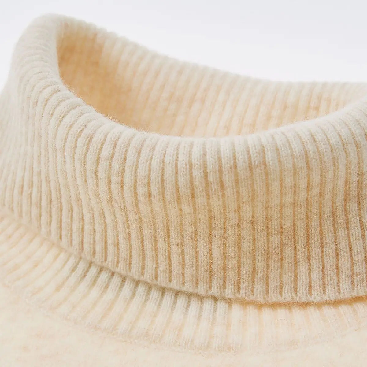 Women's 100% Merino Wool Turtleneck Jumper – Luxury Knit Pullover